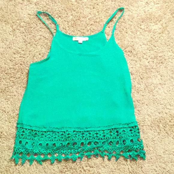 a'gaci Tops - NWOT Lace Tank Top